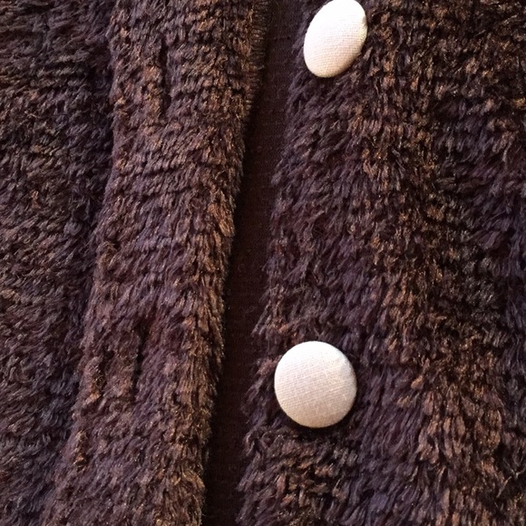 Camille & Co shimmering warm brown chenille/button - Picture 4 of 8